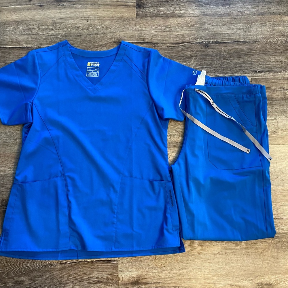 Women’s Scrub Set